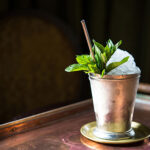 Cách Pha Cocktail Mint Julep Hương Bạc Hà Thanh Mát